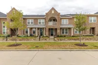 Stylish Living in Vibrant Frisco - balcony