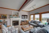 Quiet & relaxing top floor, sound-front condo, with elevator at the Outer Banks! - Gym