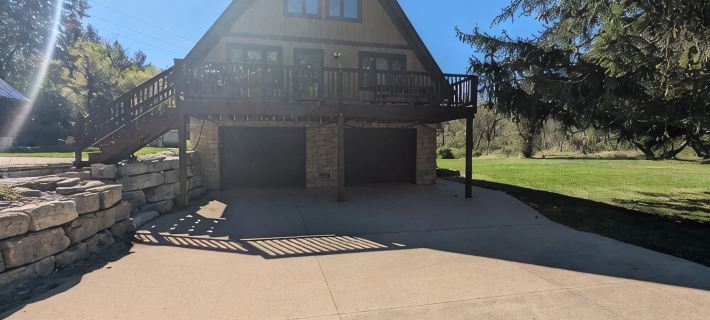 A-frame home on Trout Stream Hotels in Vernon County