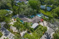 Tranquil Tide Villa -Riverview w/Pool on Riverwalk, Near Ami Beach, Pet Friendly - Villa