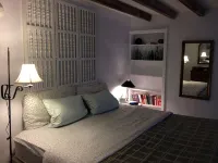Private Guest Quarters - Cozy 1 BR/1 BA apartment on Historic 2-acre estate - Boutique