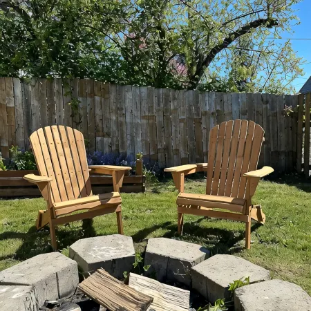 Cozy Newly Remodeled Cottage Minutes from Ferry! Peaceful Retreat!
