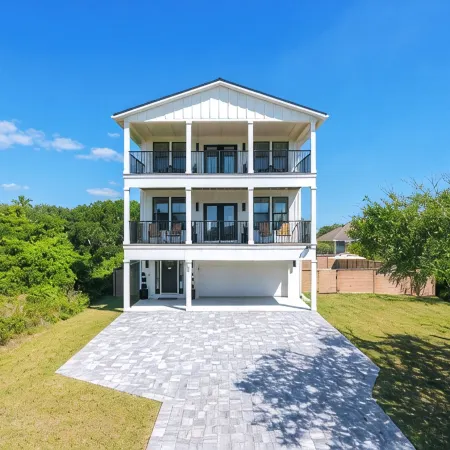 Beach Access Oasis with Heated Pool and Guest Suite