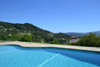 Paço de Calheiros - Turismo de Habitação - parking