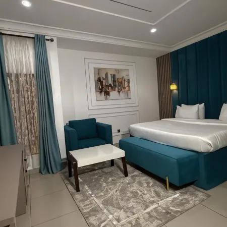 Tatafish Hotels Premium Rooms & Complimentary Meals