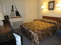 Travelers Inn Motel - Eagle River Downtown - 2-Star