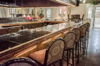 Radisson Hotel Louisville North - bar