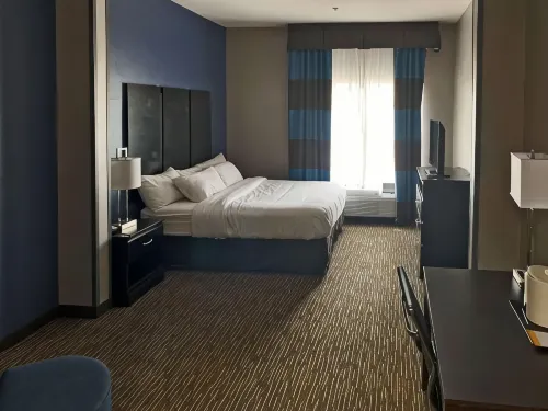 Comfort Inn & Suites Columbus North - Wifi