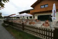 Fischerstüberl Hotels in Furstenzell