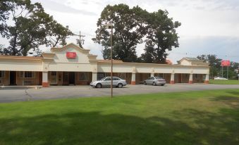 Economy Inn