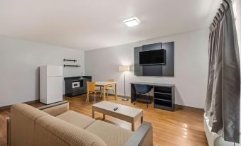 Studio 6 Laredo, TX - North I 35