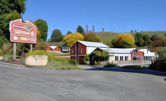 Waitomo Village Chalets Home of Kiwipaka