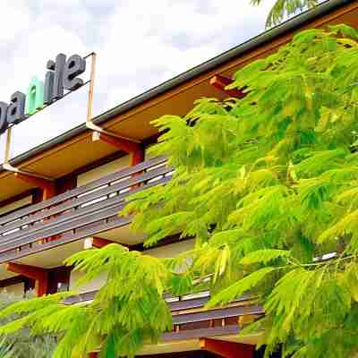 HOTEL RESTAURANT CAMPANILE MANOSQUE Hotel Exterior