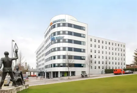 Ibis Budget Genève Aéroport Отели рядом со станцией Женевский железнодорожный вокзал