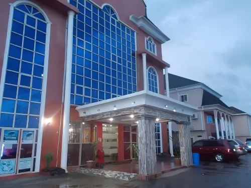 Newton Hotels Limited Hotel di Owerri