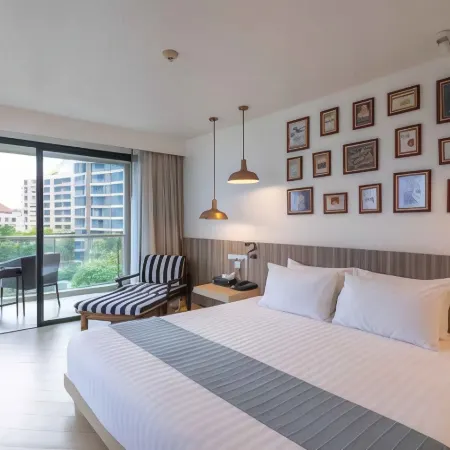 Golden Tulip Pattaya Beachfront Resort Отели рядом с достопримечательностью «Пляж Наклуа»