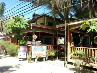 Posada Arco Iris, West End Hotels near Roatán