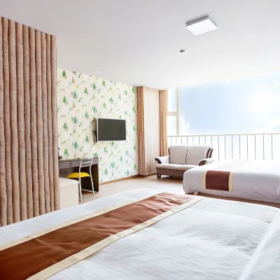 A Ace Hotel Hotel dekat Stasiun Jioude