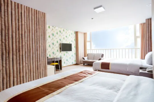 A Ace Hotel Hotels near Daqing