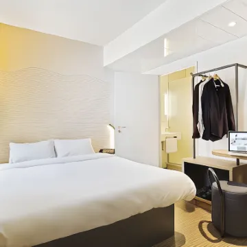 B&B Hotel Lyon Centre Perrache Hotels near 7th arr.