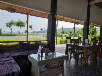 Kuta Paradise Hotels in Pujut