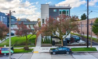 Red Maple Retreat in Leschi