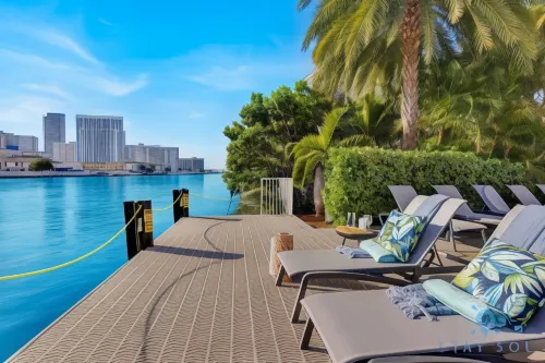 Pool Apartment w Balcony Gym Near Beach فنادق في هالانديل بيتش