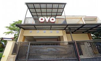 OYO 302 Karolin Homestay