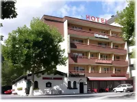 Adhhoc Hotel