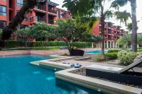 Bluroc Huahin Pool View - Condos