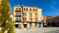Hotel Plaza Mayor فنادق في آرنخويث