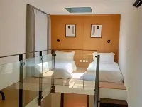 Vila Shopie WonderHouz Hotels in Blimbing