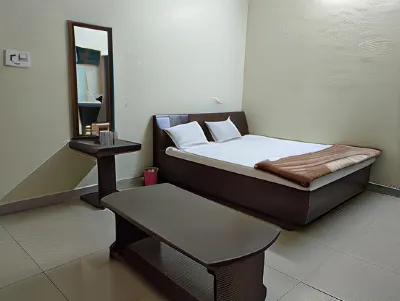 Vamoose Jhamku Palace Hotels near Manshapuran Balaji Mandir