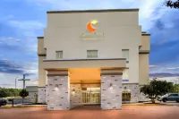 Comfort Inn & Suites Hotels near Stubbs Department Store