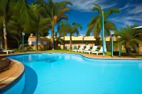 Potshot Hotel Resort - Kolam Renang
