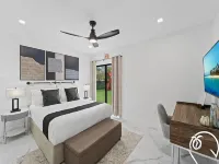 Aqua Haven- Stylish Getaway with Pool and Jacuzzi