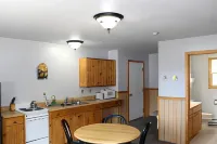 Alpine Motel of Cooke City - Mountain view