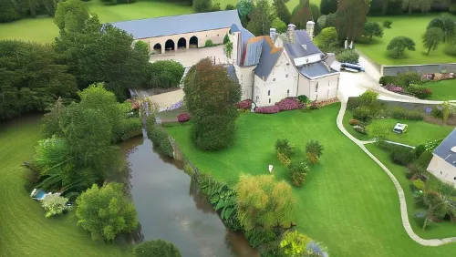 Manoir de Savigny Hotels in Teurthéville-Bocage