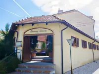Jégverem Fogadó Hotels in Sopron