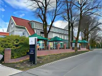 Hotel Schöne Aussicht Hotels near Burganlage "Siebethsburg"