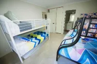 Unit Close to Airport, Hospital, Shops & Transport Hotels in Hazelmere