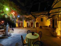 Armesos Cave Hotel - parking