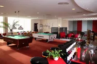 VCH Hotel Greifswald Отели в г. Лубмин