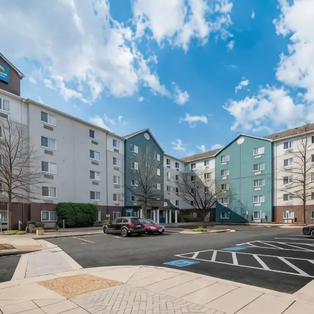 Suburban Studios Sterling - Washington Dulles