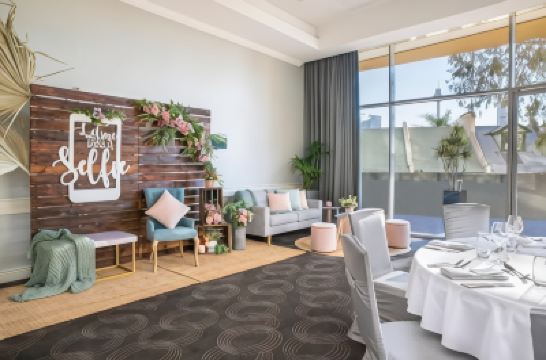 レストラン ホリデイ イン ポッツ ポイントの写真