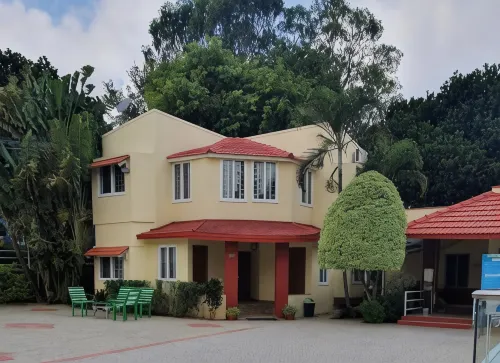 Peters Park Hotels in Yelagiri