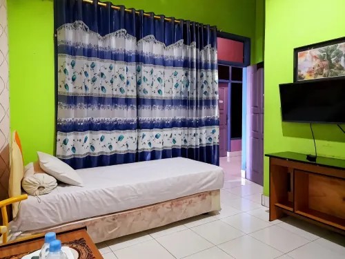 Hotel Rosichan Bau Bau Mitra RedDoorz Hoteles en Wolio