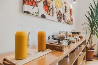 Republique - breakfast