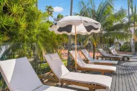 The Med Crescent Head Hotels in South Kempsey