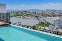 Studios Tower by Viva - Prédio Com Piscina e Estacionamento No Centro de Floripa - Homestays